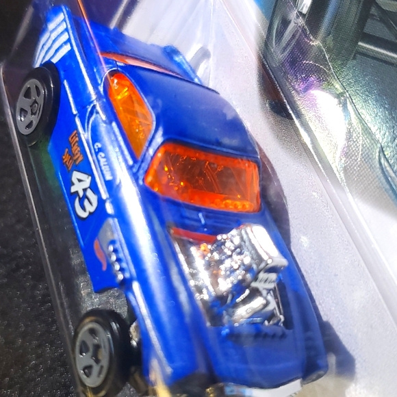 Hot‎ Wheels - Picture 6 of 9